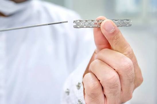 Stents uréthraux et urétéraux